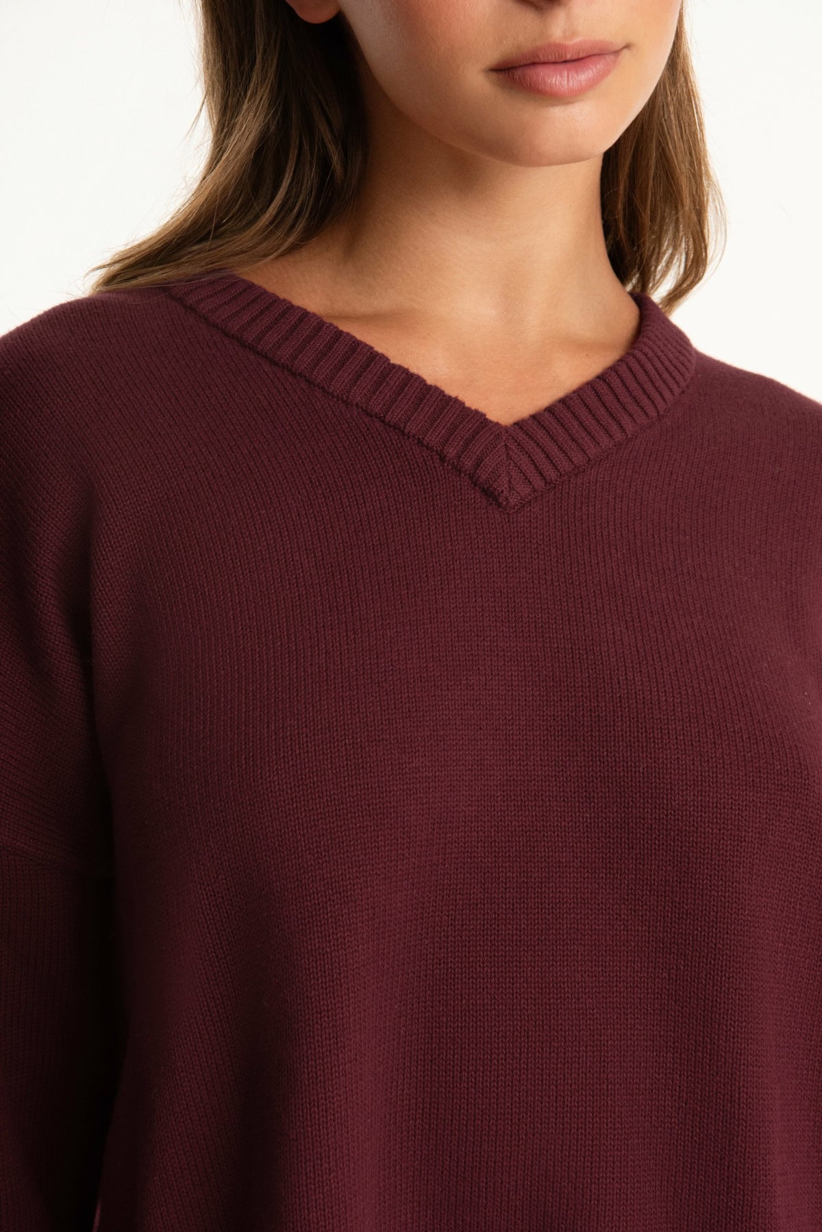 SET ACTIVE SET X PARKE COTTON V-NECK SWEATER - RHUBARB