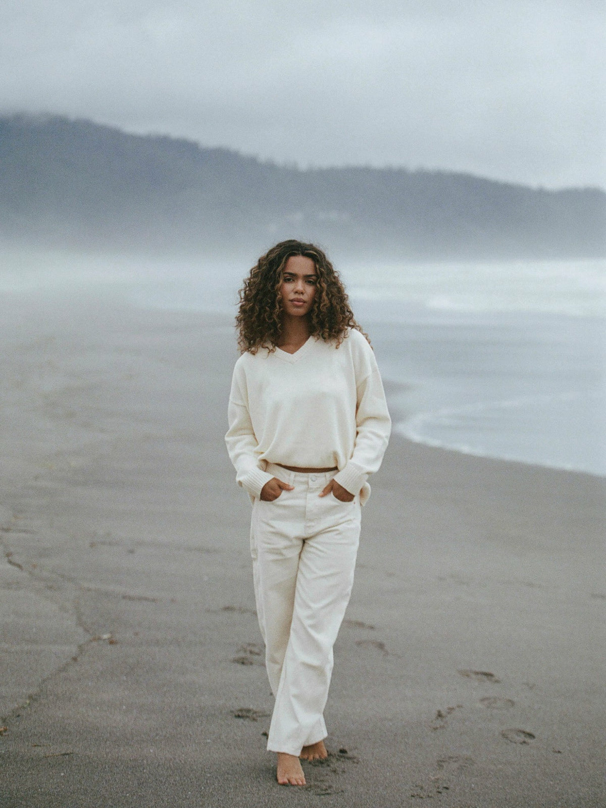 SET ACTIVE SET X PARKE COTTON V-NECK SWEATER - CREAM