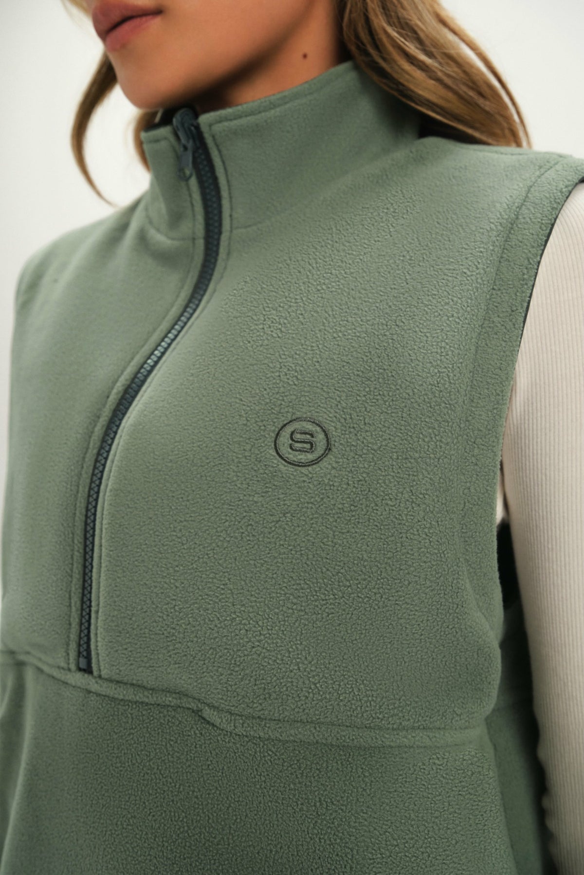 SET ACTIVE MICROFLEECE/NYLON DUET REVERSIBLE VEST - GROTTO