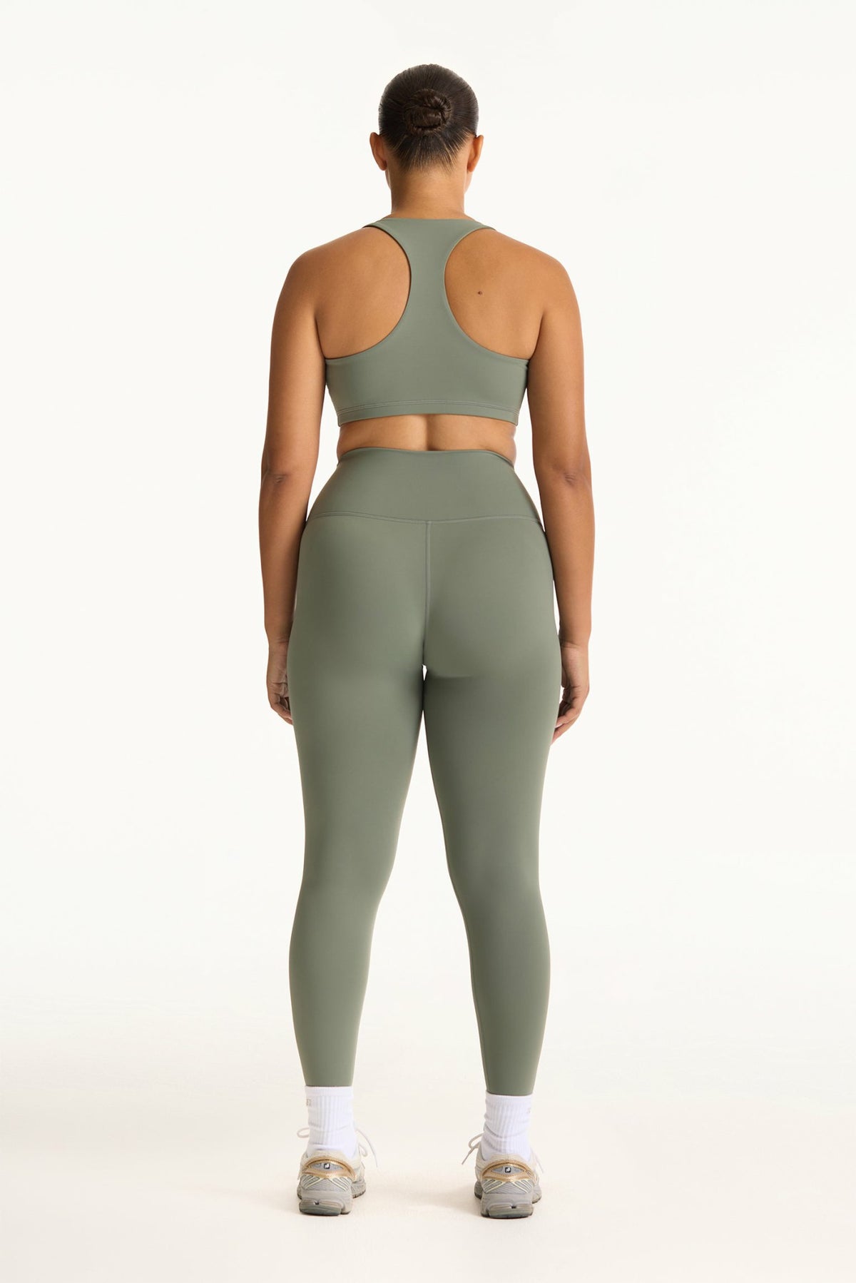 SET ACTIVE SPORTBODY® SPORTY HIGH-RISE LEGGINGS - KELP