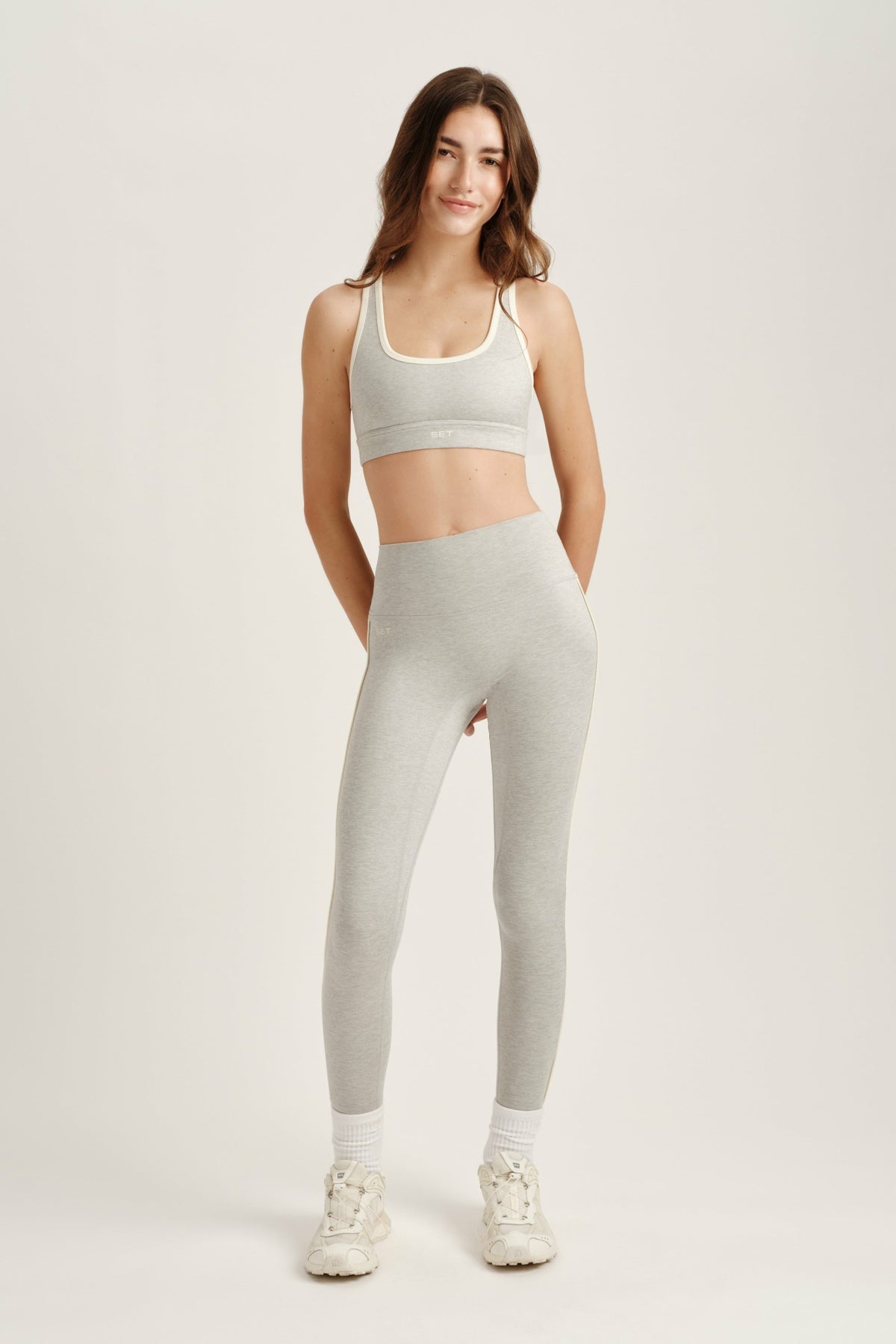 SET ACTIVE FORMCLOUD® CLOUD STAPLE BRA - WORN