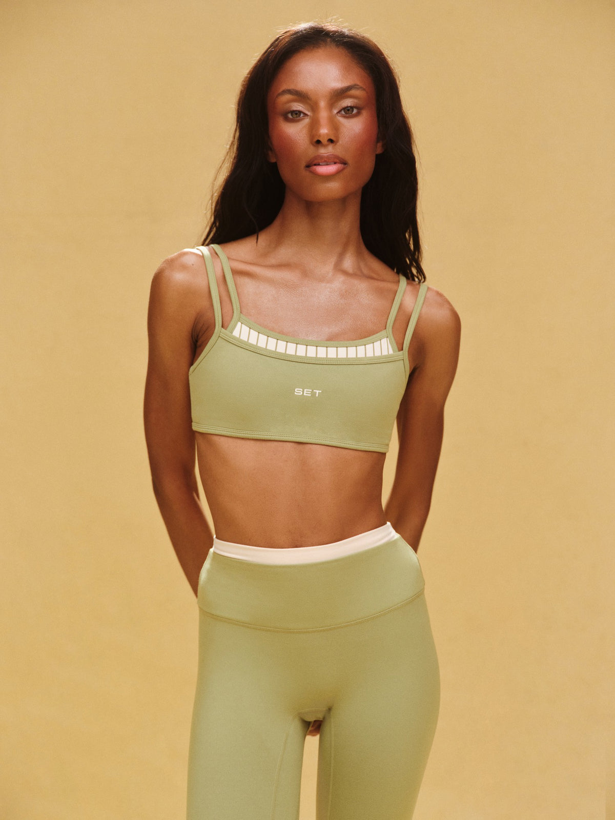 SET ACTIVE FORMCLOUD® CLOUD STRIPE TRAINING BRA - PIÑA
